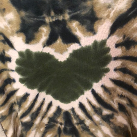 Beautifully tie dyed cotton top with unique shades - Picture 5 of 7
